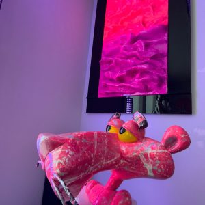 Arian Lori-Amini (HYPNOTIQ) - NEON PINK PANTHER - Mixed media: Resin UV, resin acrylic paint spray, paint, wood crystals, resin pigments- https://www.hypnotiqxperience.com/