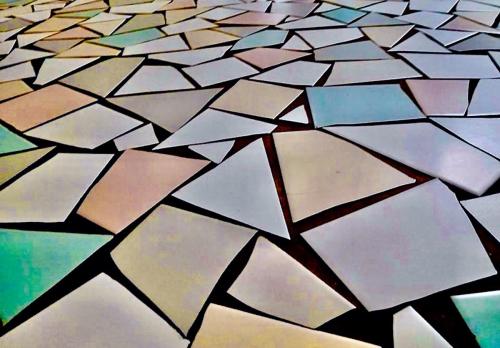 Kata Kerényi“Broken Tiles”