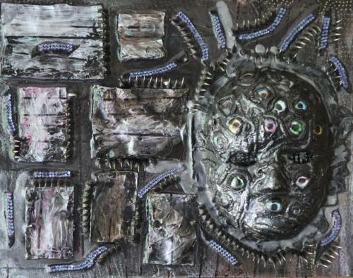 Sadia Perry - mask with claws whole